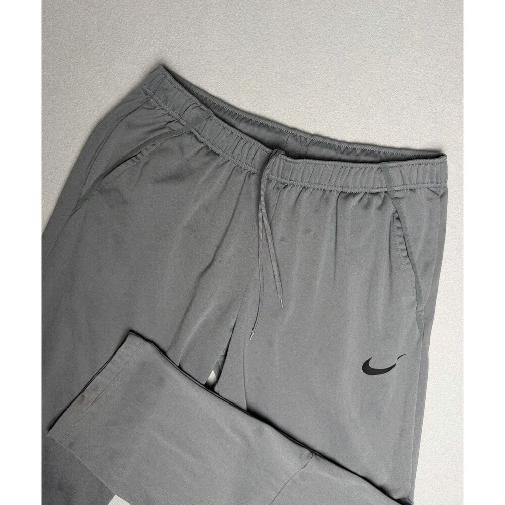 Nike Pants Mens XL Gray Tapered Fleece Training Sweatpants Joggers CU4949